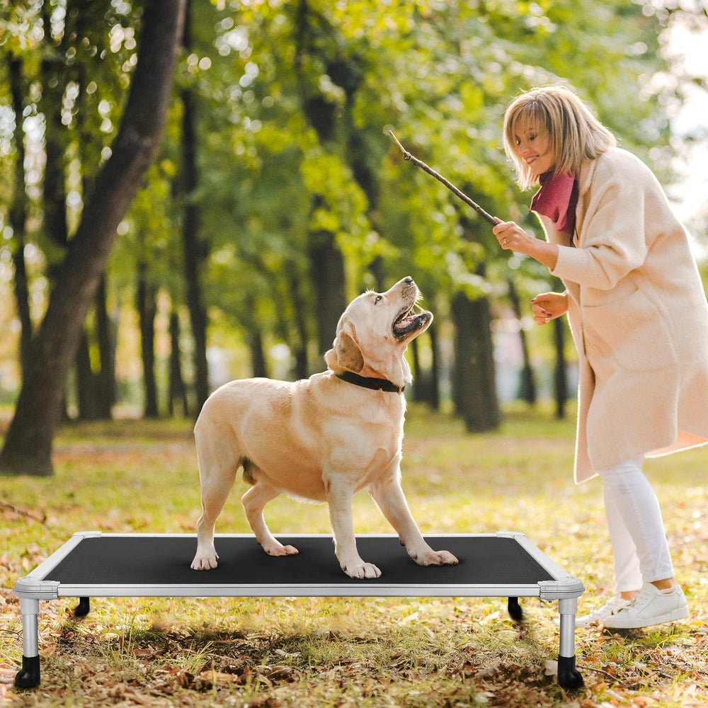 Veehoo easy-clean surface allows hose-off cleaning after outdoor adventures.