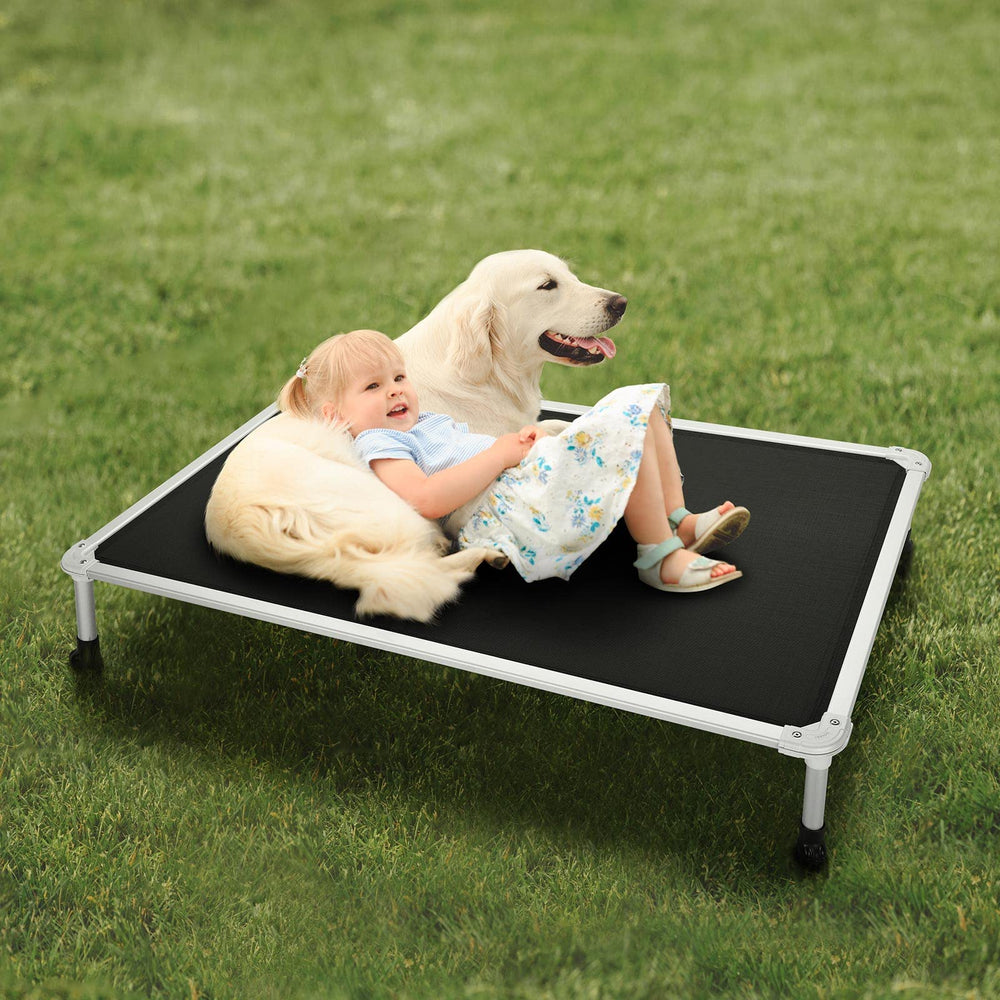 Veehoo chew-proof elevated dog bed mesh fabric is breathable and quick-drying.