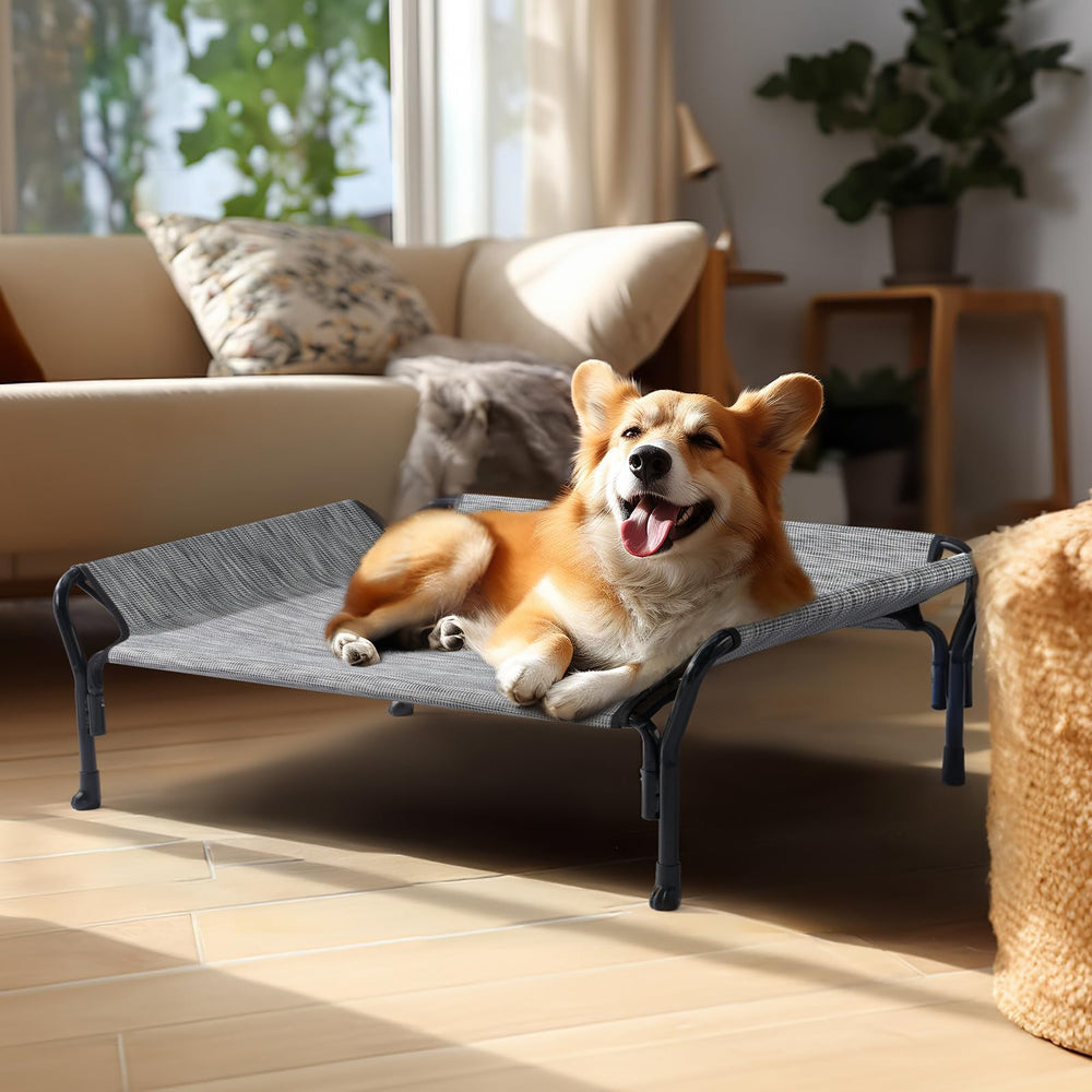Veehoo bed suited for indoor and outdoor use with easy cleaning.