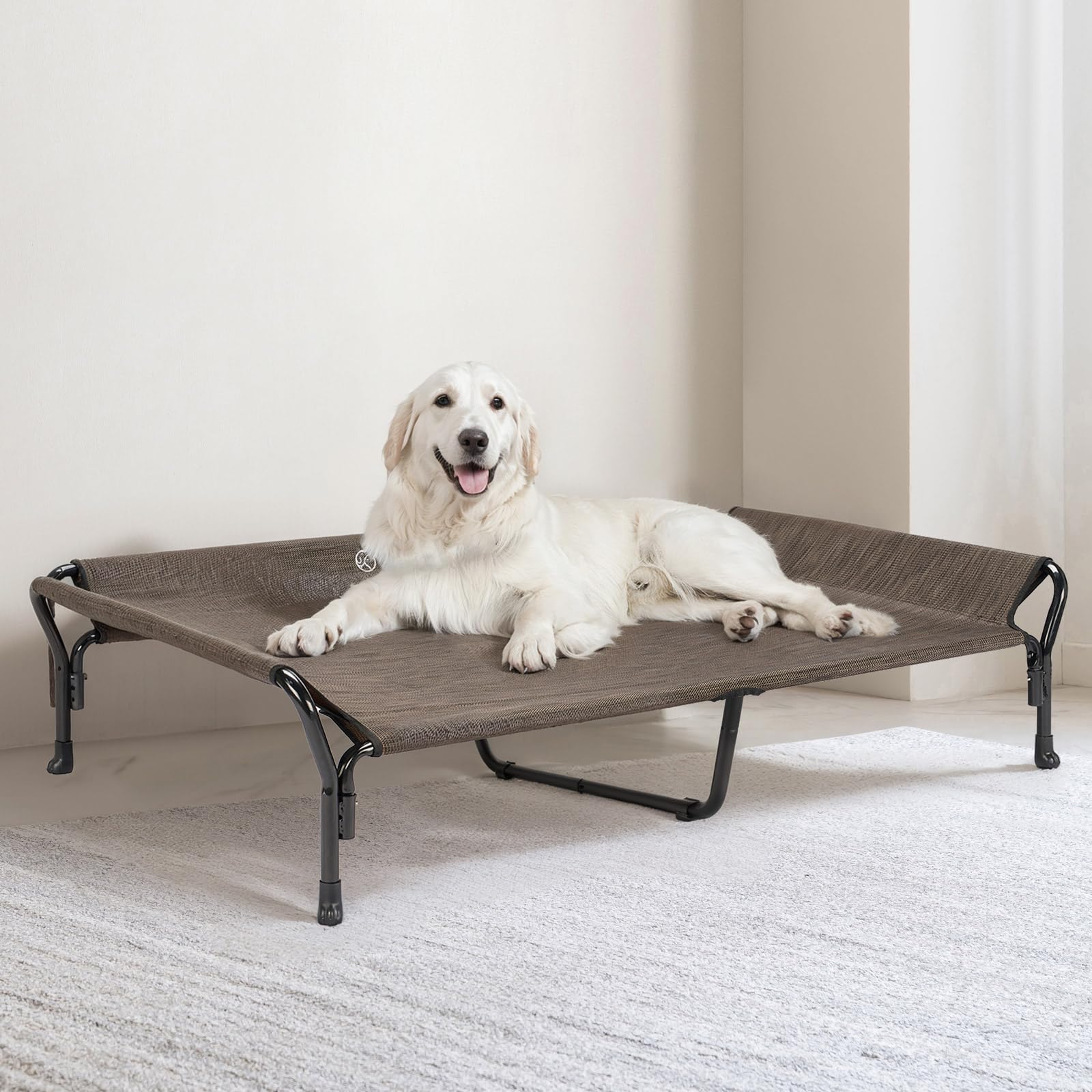 Veehoo non-slip feet prevent sliding on hard floors during playful naps.