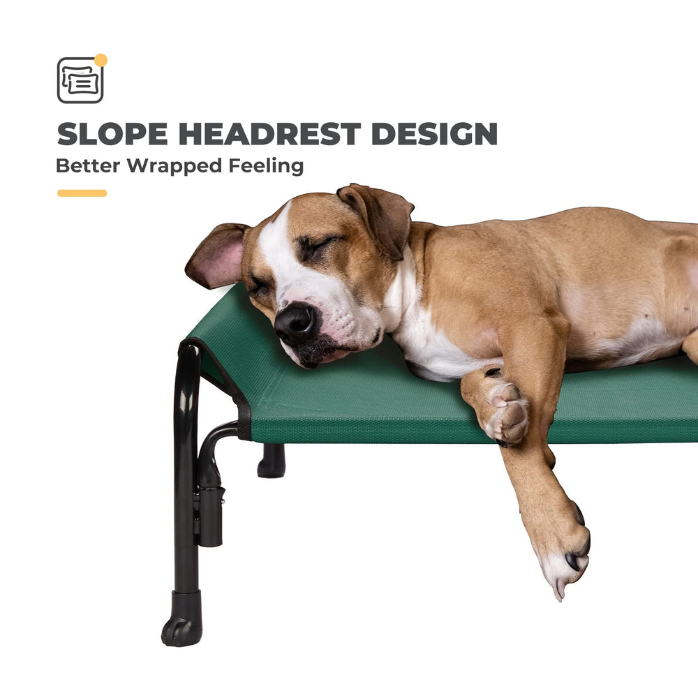Veehoo Textilene mesh cooling surface keeps large dogs comfortable in heat.