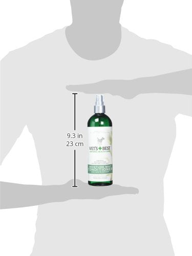 Vet's Best Moisture Mist dog coat detangling close-up shows smoother, manageable fur.