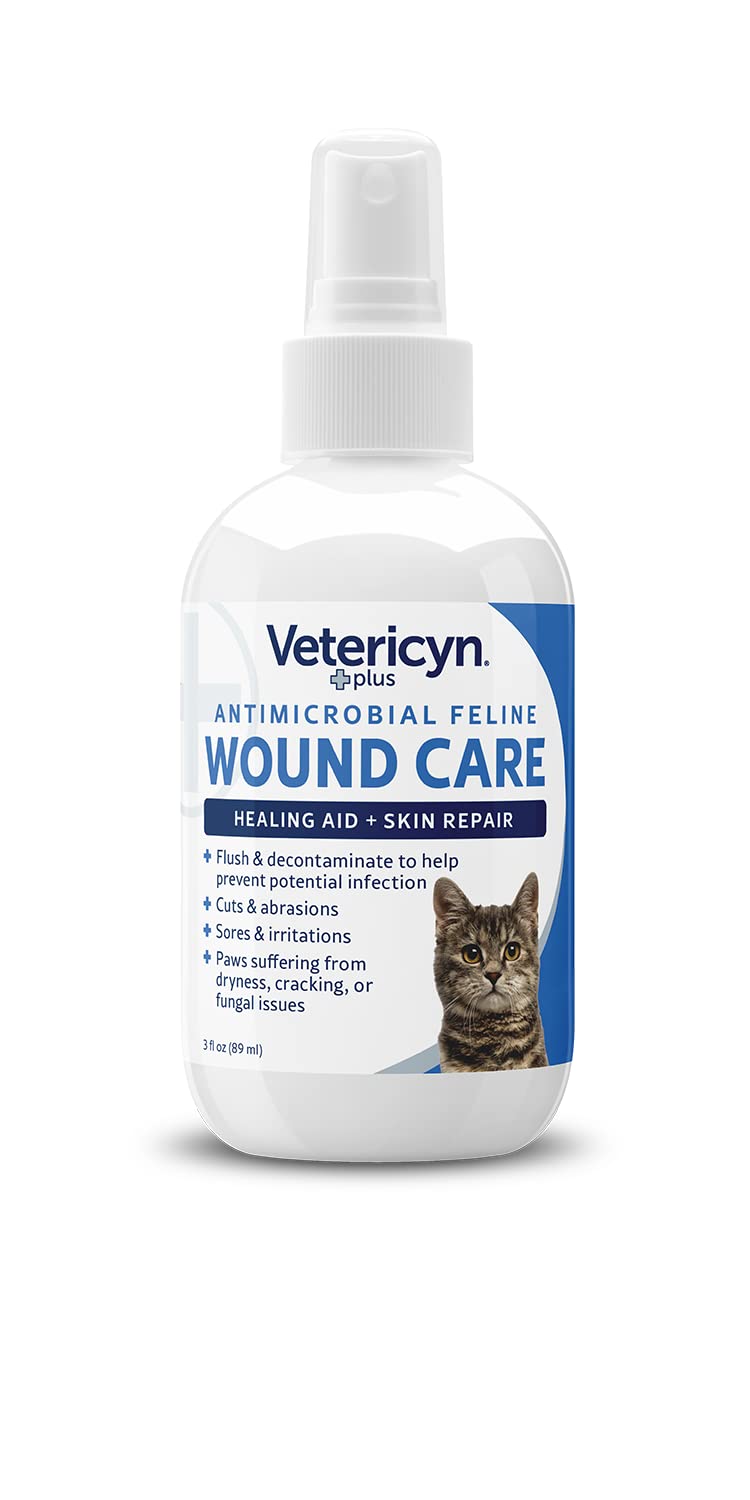 Vet‑recommended Vetericyn Plus Cat Wound Care Spray in use