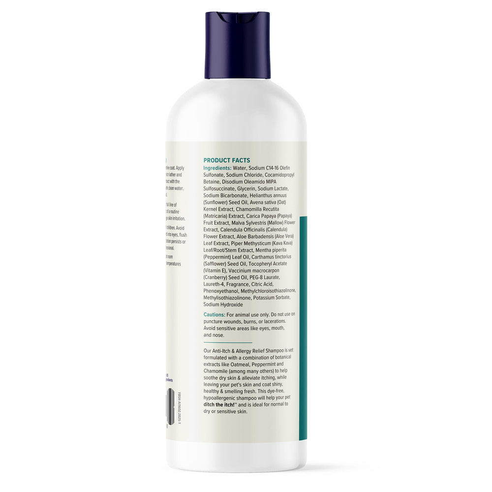 Vetnique Dermabliss shampoo application lather on fur shows cleansing and deodorizing benefits.