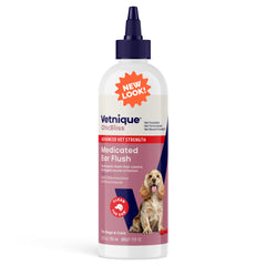 Vetnique Oticbliss bottle-pour demonstrates medicated ear cleaner for gentle cleansing.