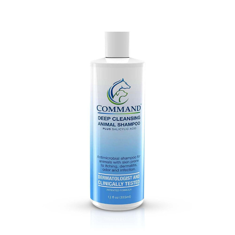 VetriMAX Command bottle closeup highlights medicated shampoo for itch relief.