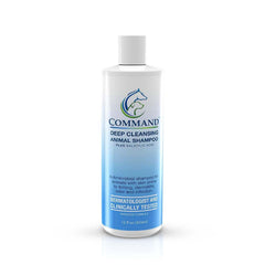 VetriMAX Command bottle closeup highlights medicated shampoo for itch relief.