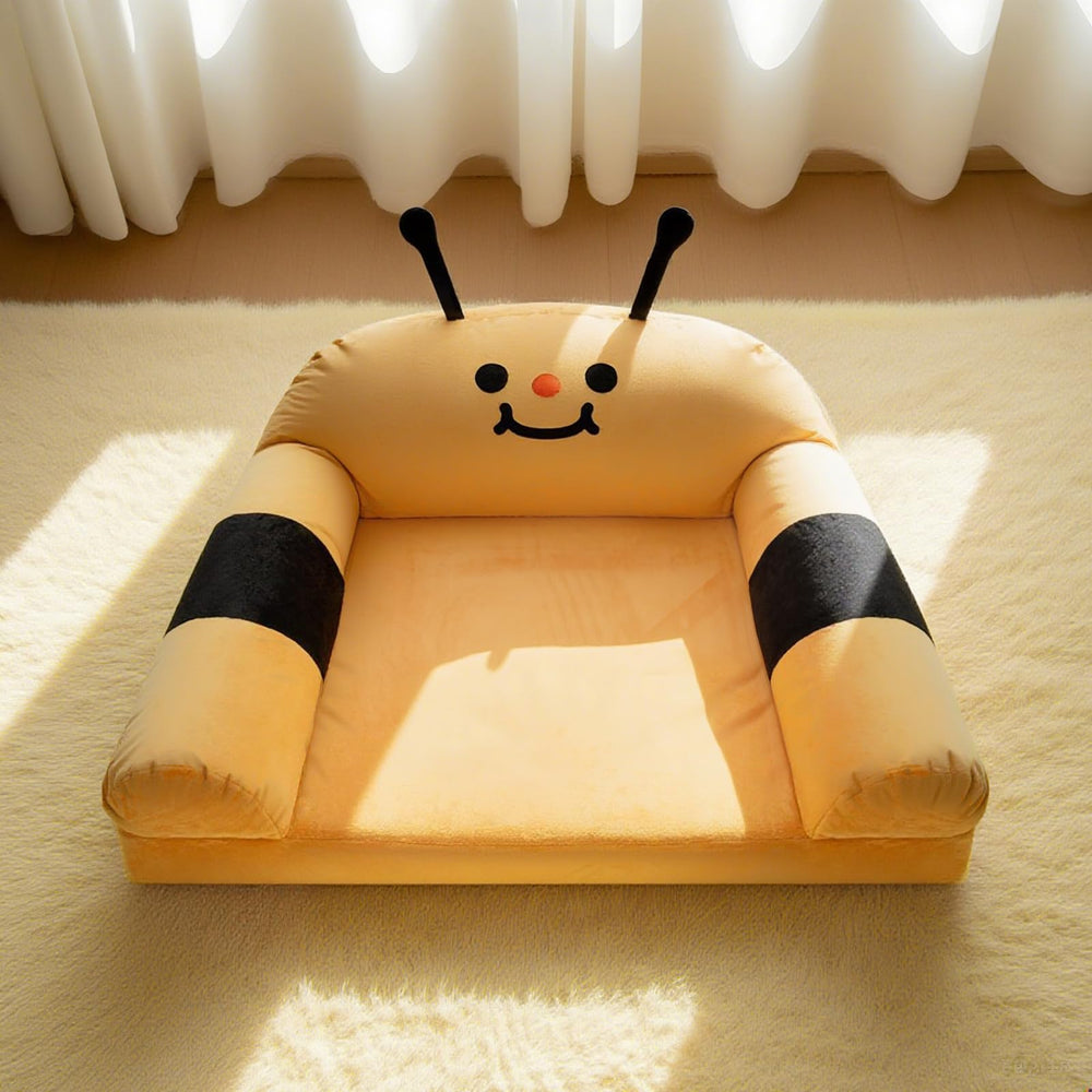 VIEFIN Pet Couch In Room demonstrates a stylish, cozy pet space.