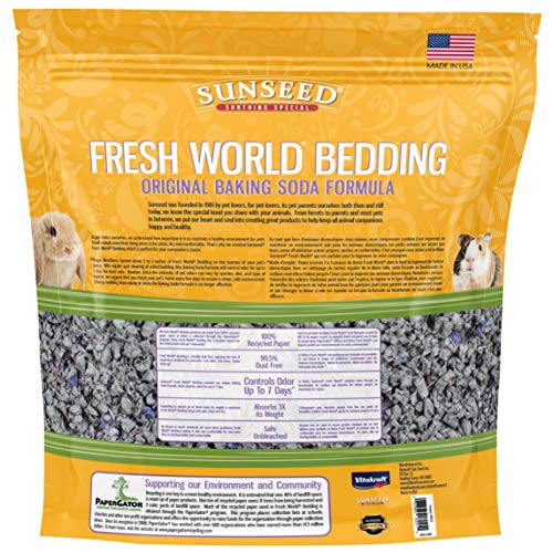 Vitakraft Sunseed bedding odor-control scene demonstrates long-lasting freshness for habitats.