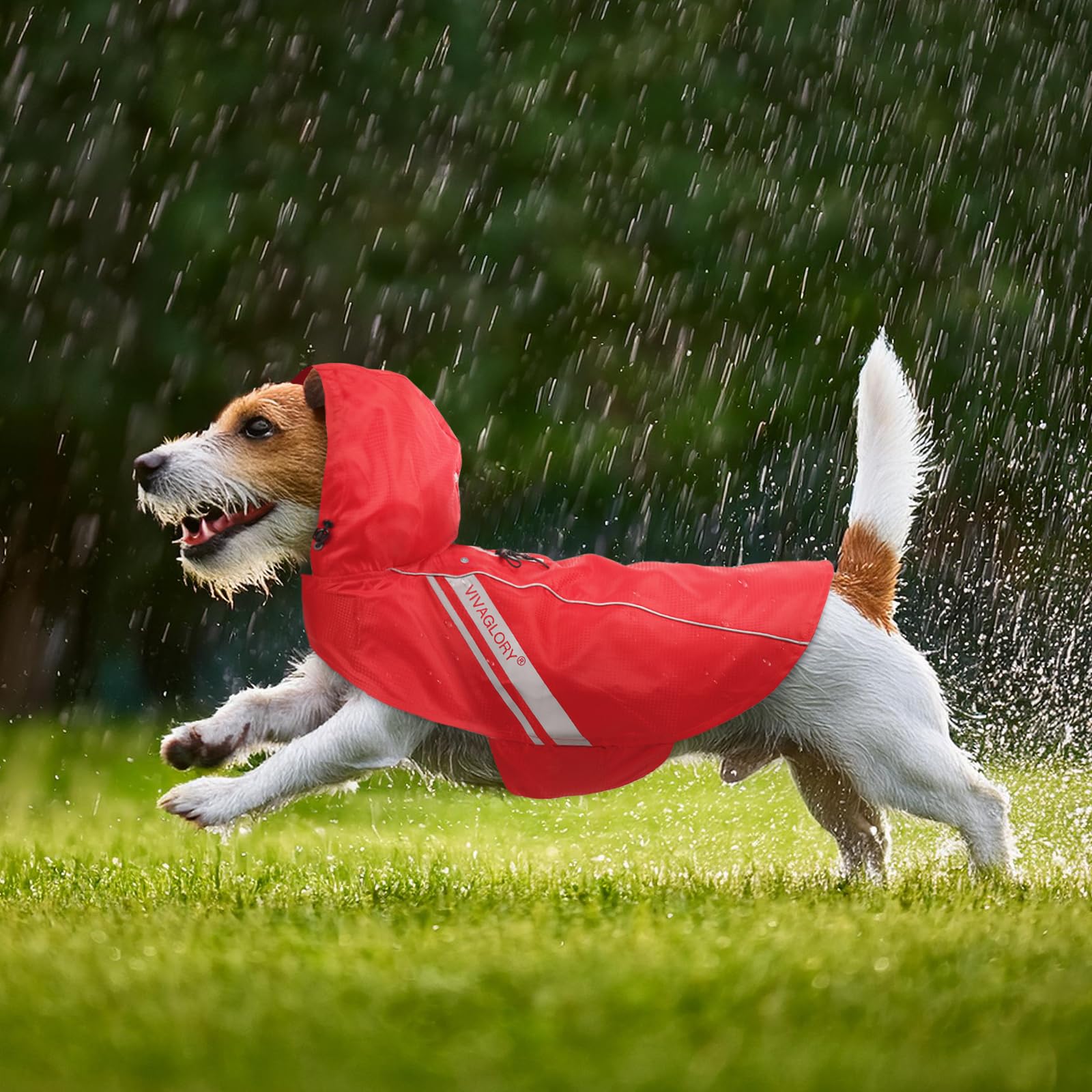 VIVAGLORY Wetoff raincoat is easy to clean after muddy outings.