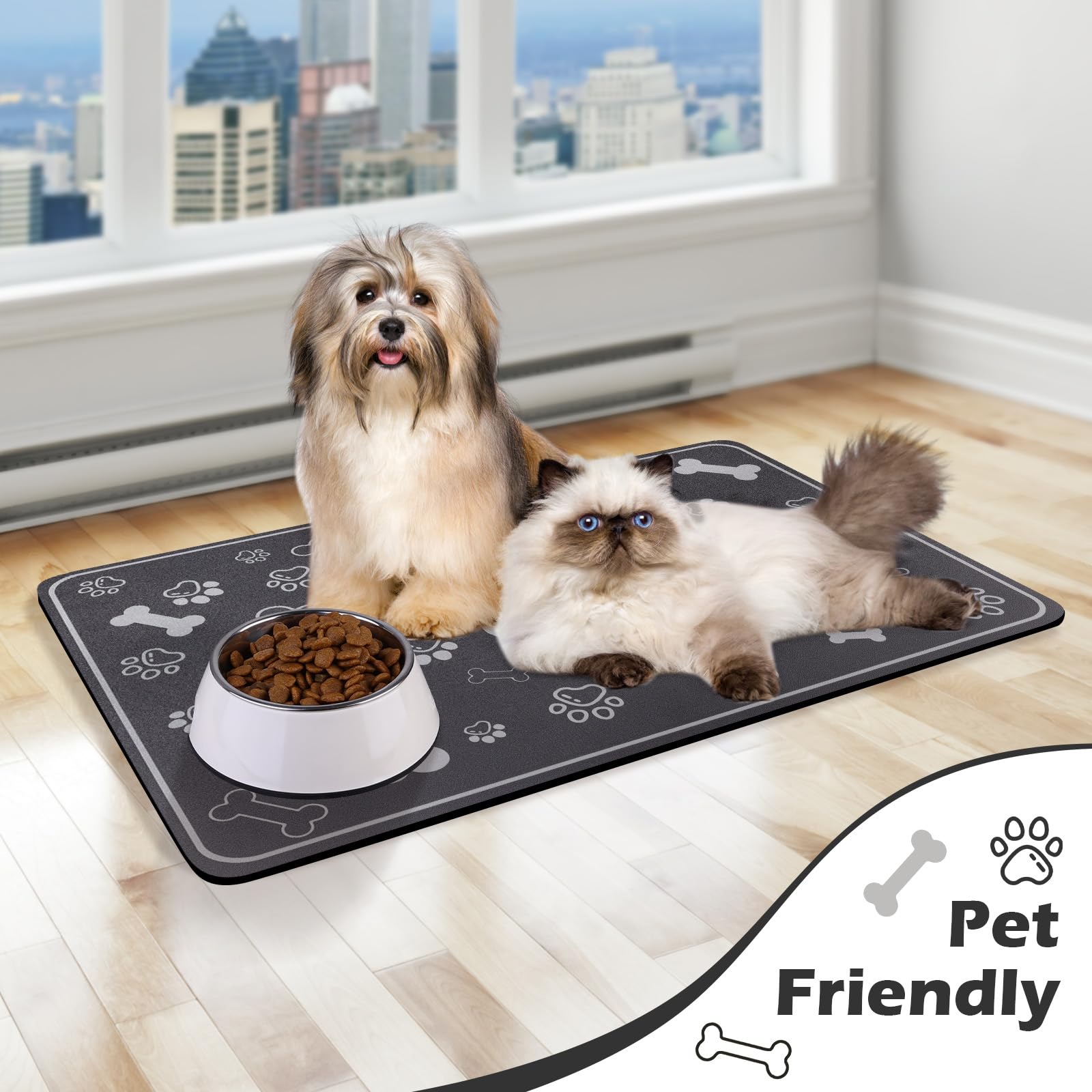 Voanos dark grey mat with bowls ready for a tidy feeding setup