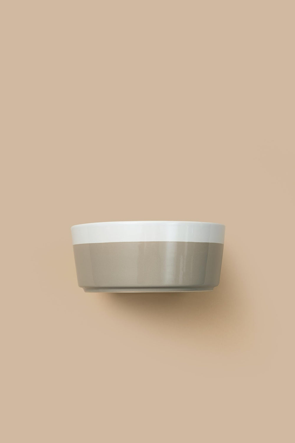 Waggo Dipper durable stoneware ensures long-lasting daily meals