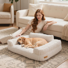Wagsage wrap-around sides design creates secure pet space