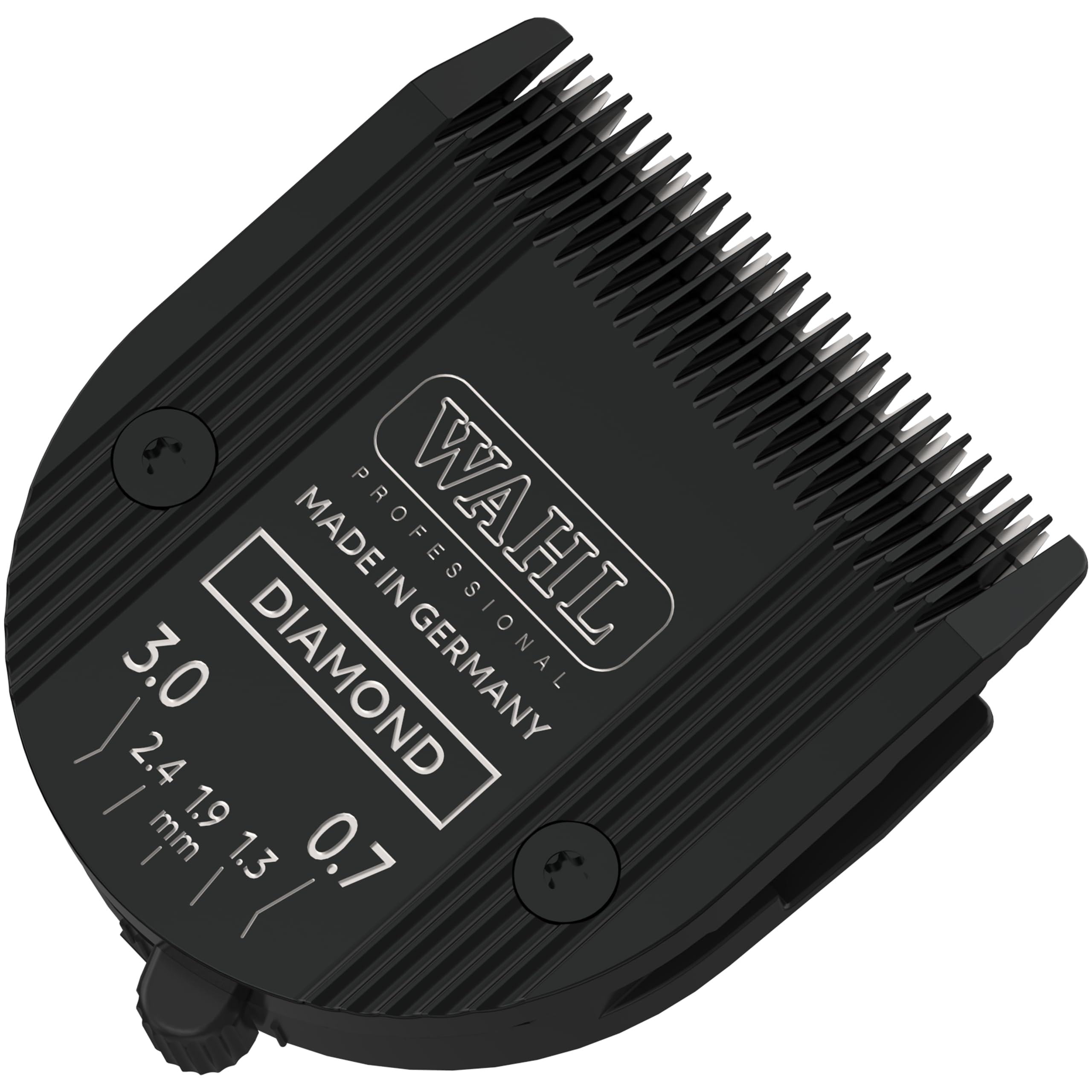 WAHL 5-in-1 Diamond Blade on Arco clipper for precise grooming.