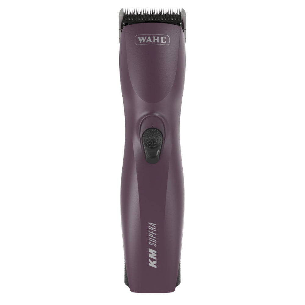 Wahl Pro Animal KM Supera battery-indicator clipper for uninterrupted grooming sessions.