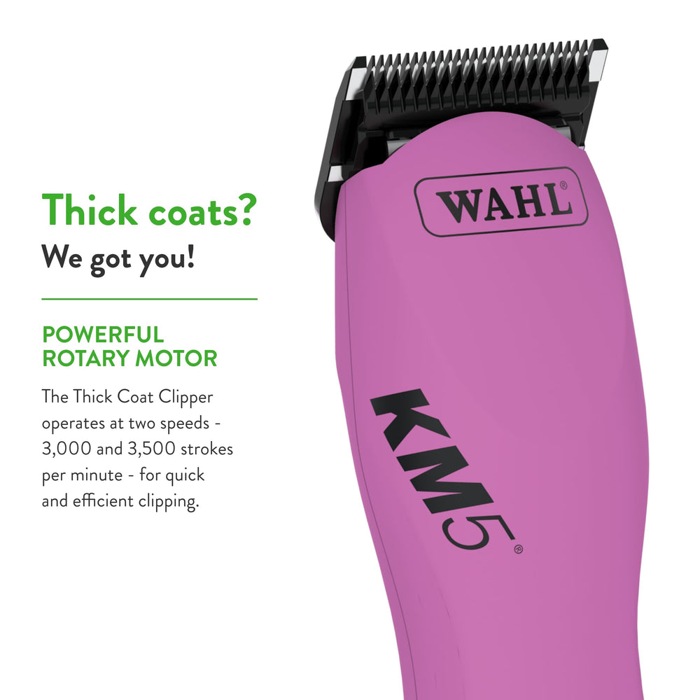 Wahl Pro Animal Ultimate 7F blade ready for fast clipping.