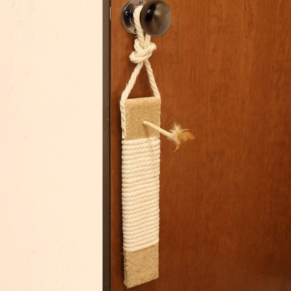 Ware Manufacturing fully assembled door-hanger scratch post enables quick, tool-free setup.