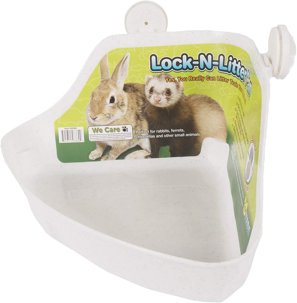 Ware Manufacturing lock-n-litter pan regular locking-design close-up emphasizes secure containment