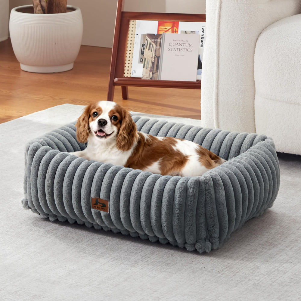 Warmrest size-25x21x7 inches image indicates roomier lounge for small to medium dogs.