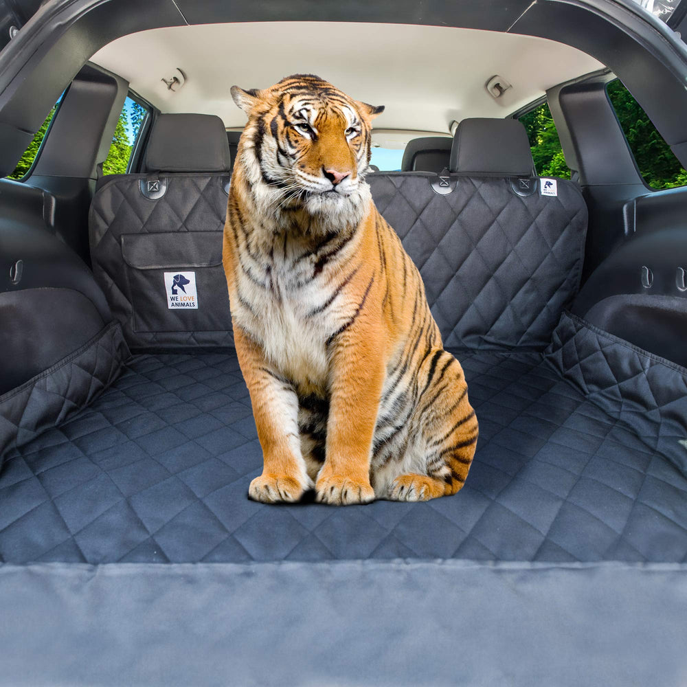 WE LOVE ANIMALS machine-washable trunk protector simplifies cleanup