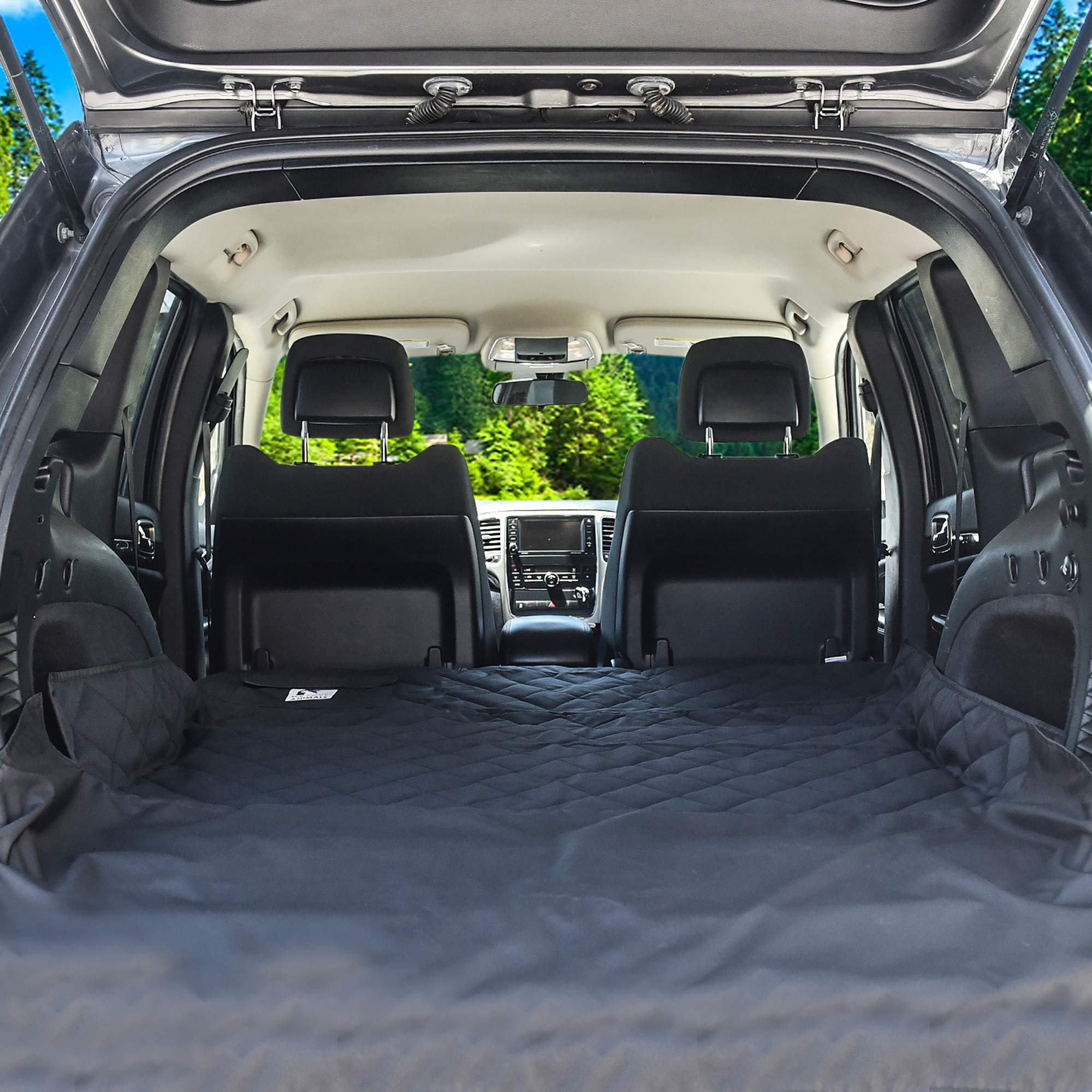 WE LOVE ANIMALS waterproof PU layer keeps cargo area dry during rain