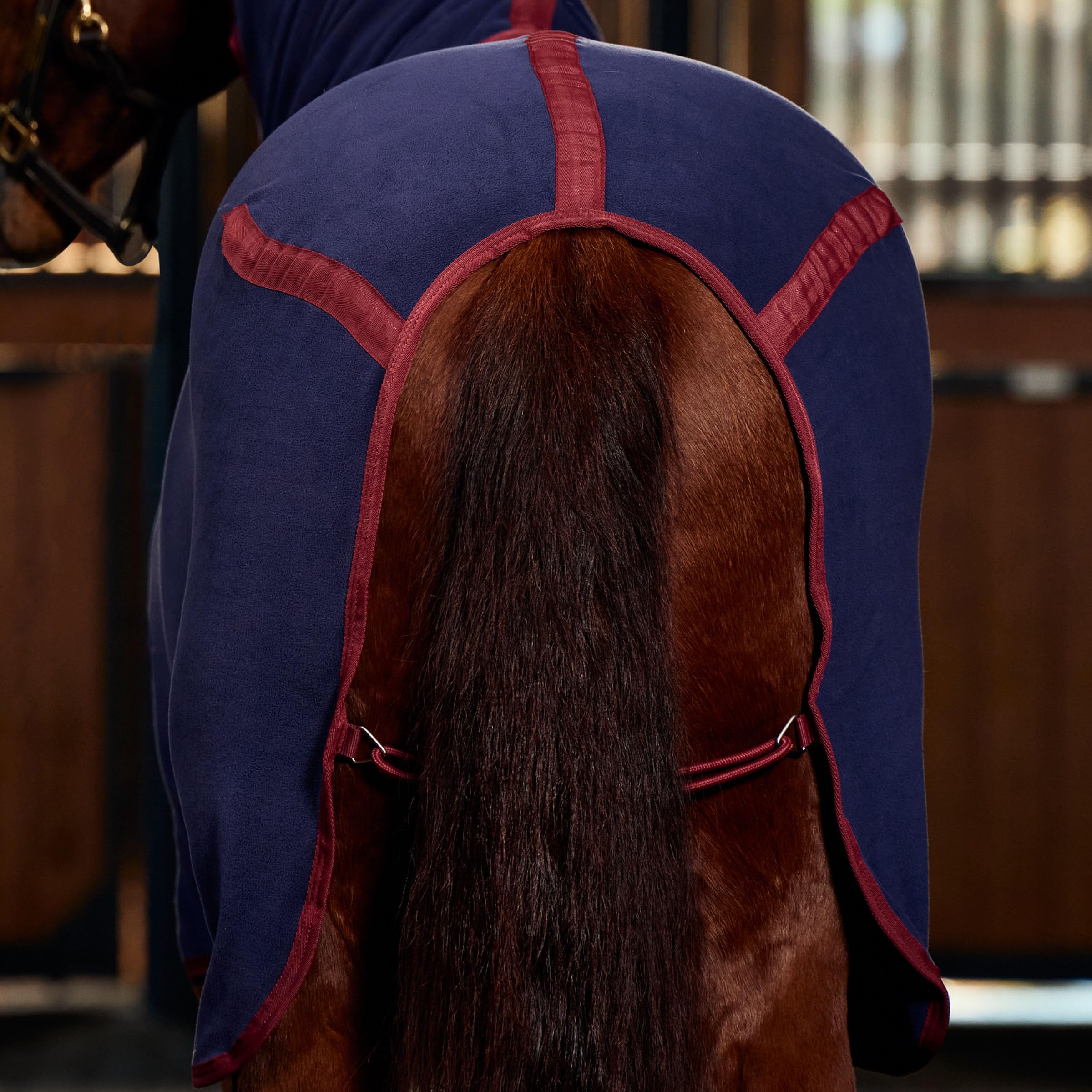 WeatherBeeta rub-free design features lined shoulders to minimize rubbing during wear.