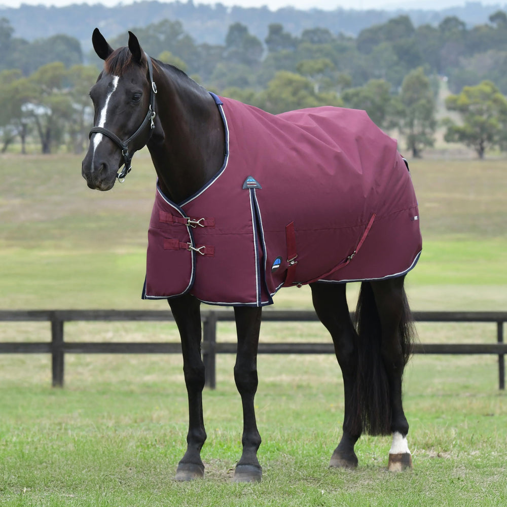 WeatherBeeta ComFiTec Essential Turnout 210T lining reduces friction to protect the coat.