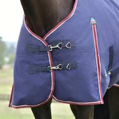 WeatherBeeta ComFiTec Essential Turnout fleece wither pad reduces rubbing.