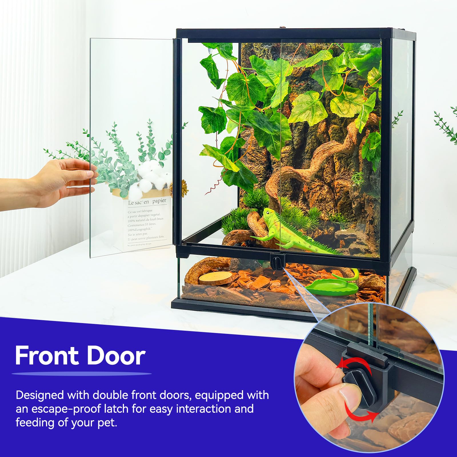 Wedoelsim crested gecko tank with front-door access for easy feeding.
