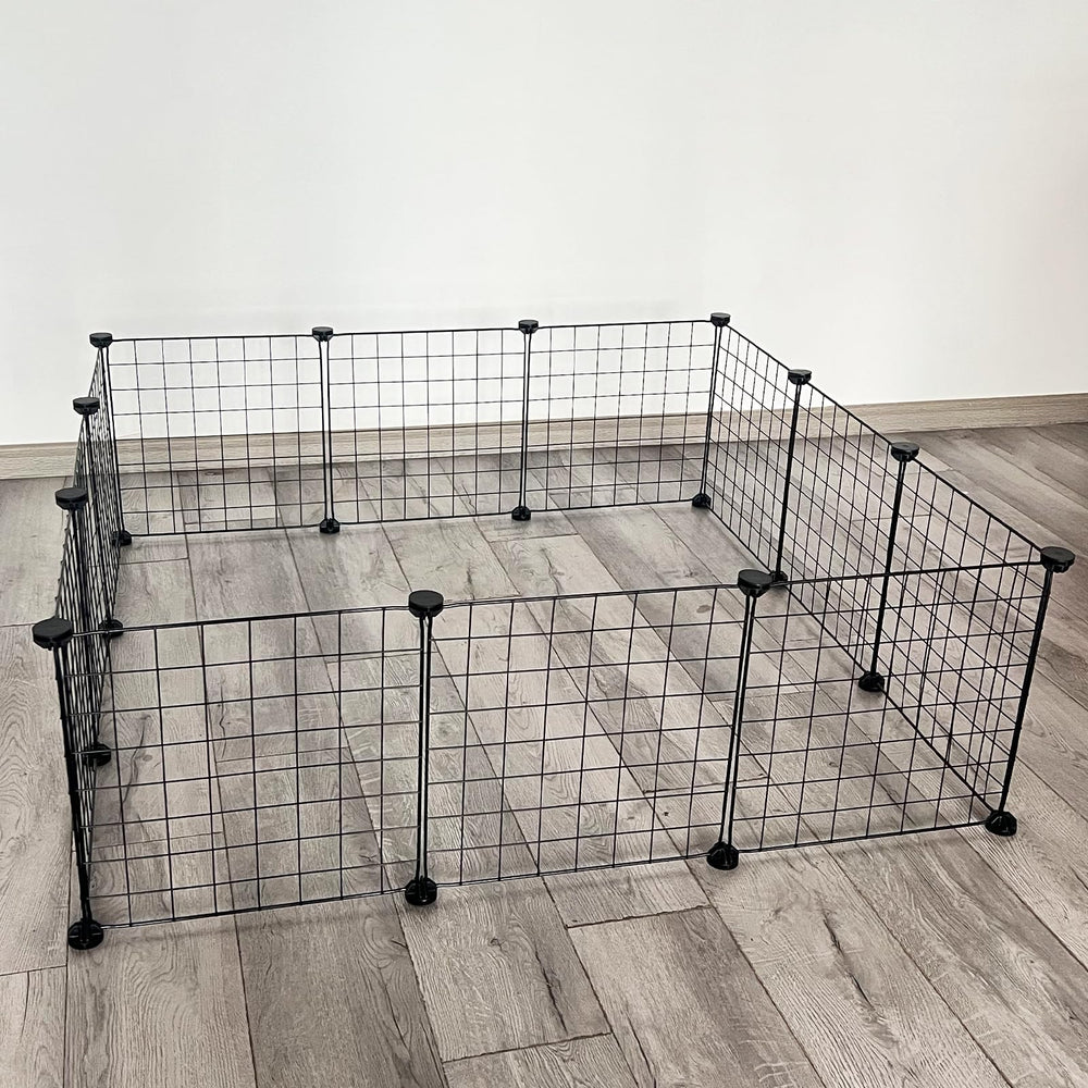 Wensdr playpen suitable for indoor and outdoor use.