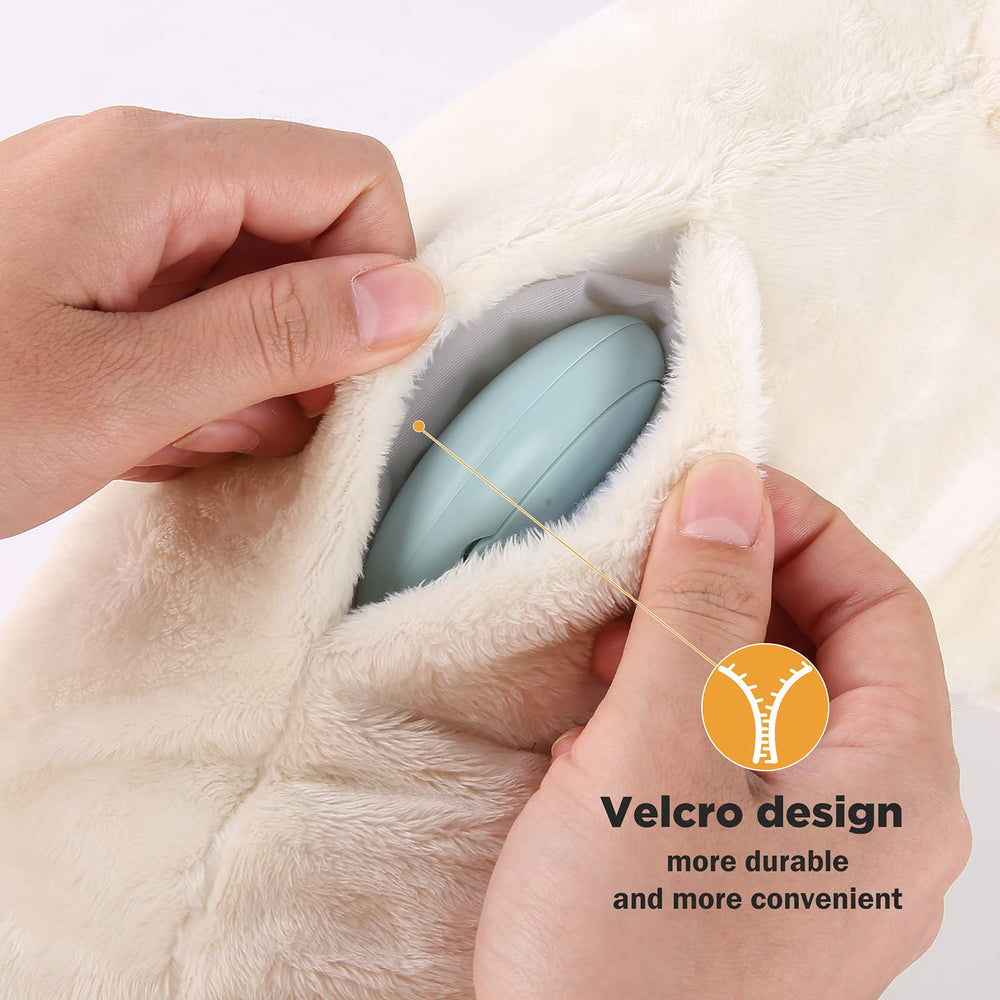 WEOK Heartbeat Dog Toy in-use-dog-cat demonstrates shared comfort in a cozy home.
