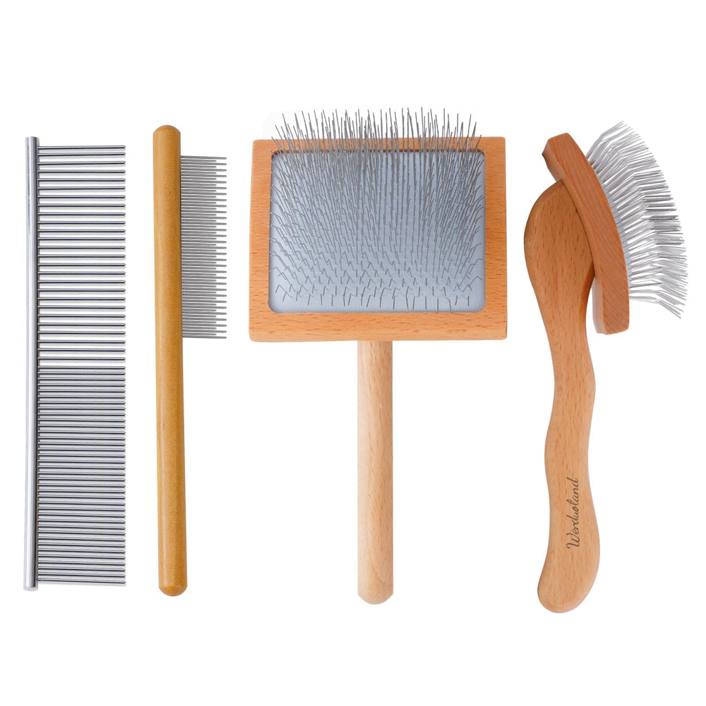 Werduoland goldendoodle-coat care slicker in action for long-haired breeds
