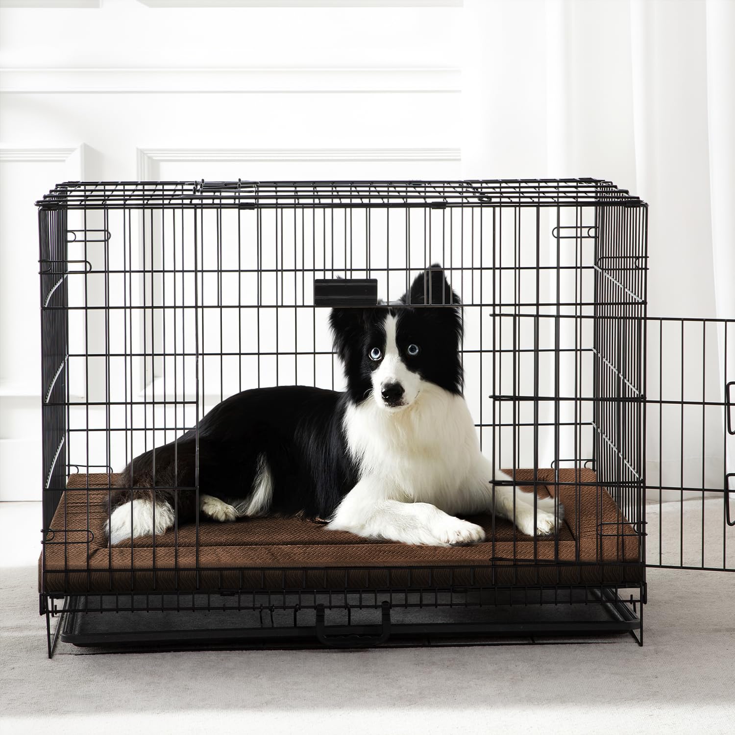 WESTERN HOME Dog Bed anti-slip bottom keeps the mat in place during use.
