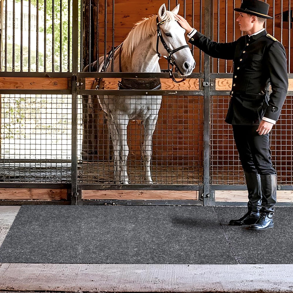 Wibeelee stable mat durable felt construction resists wear.