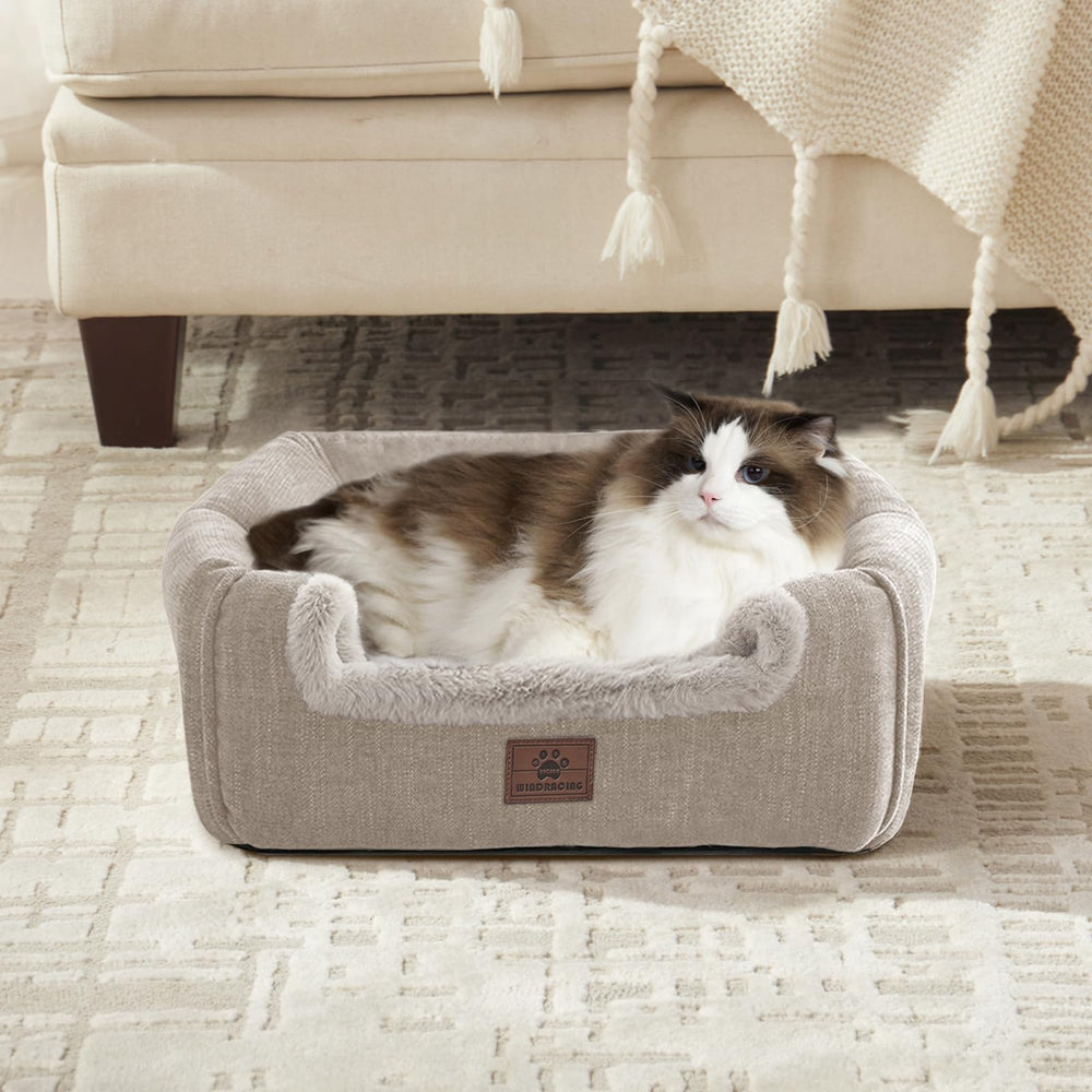 WINDRACING cat bed bottom anti-slip points keep the bed securely in place.