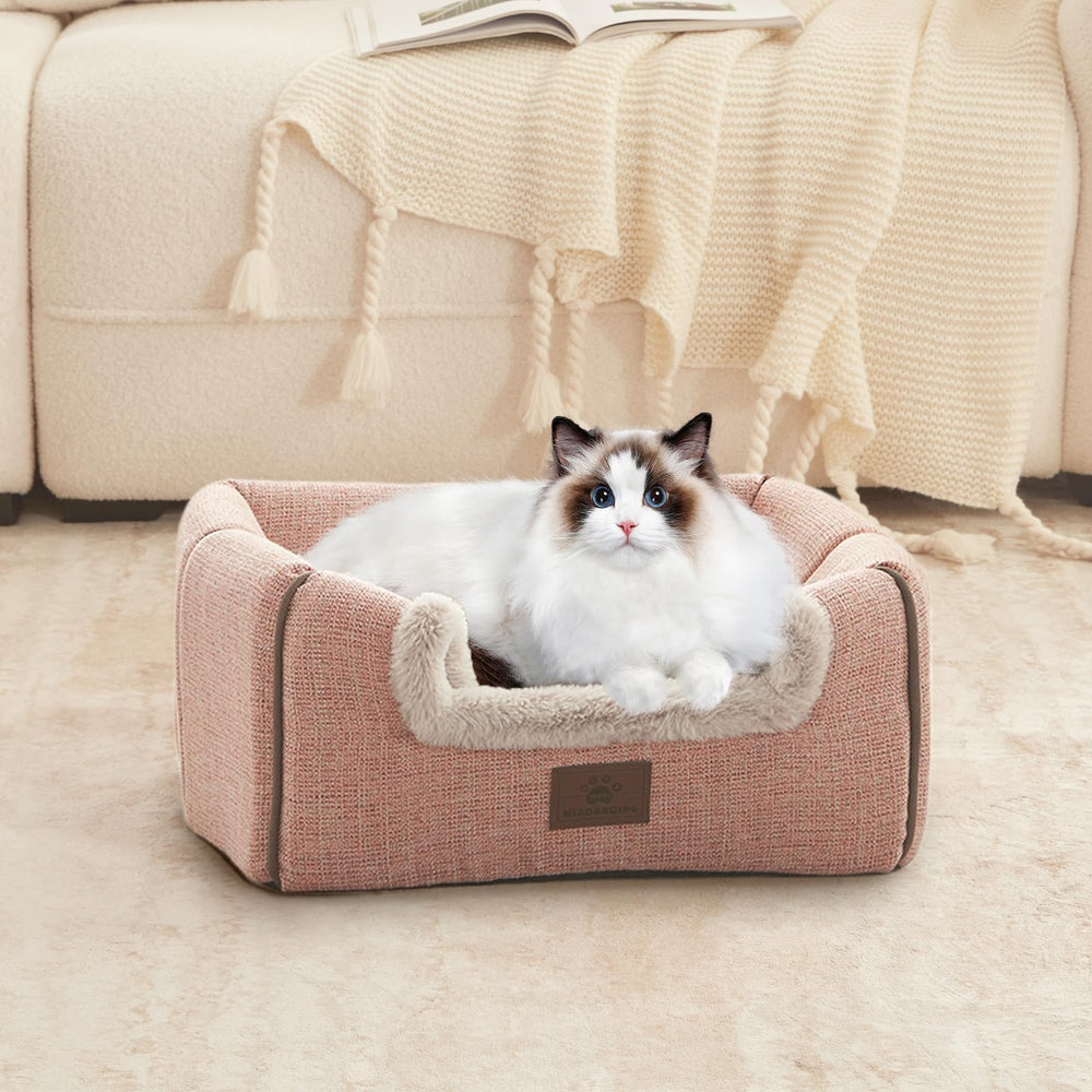 WINDRACING cat bed washable-pads illustrates machine-washable cushions for easy cleaning