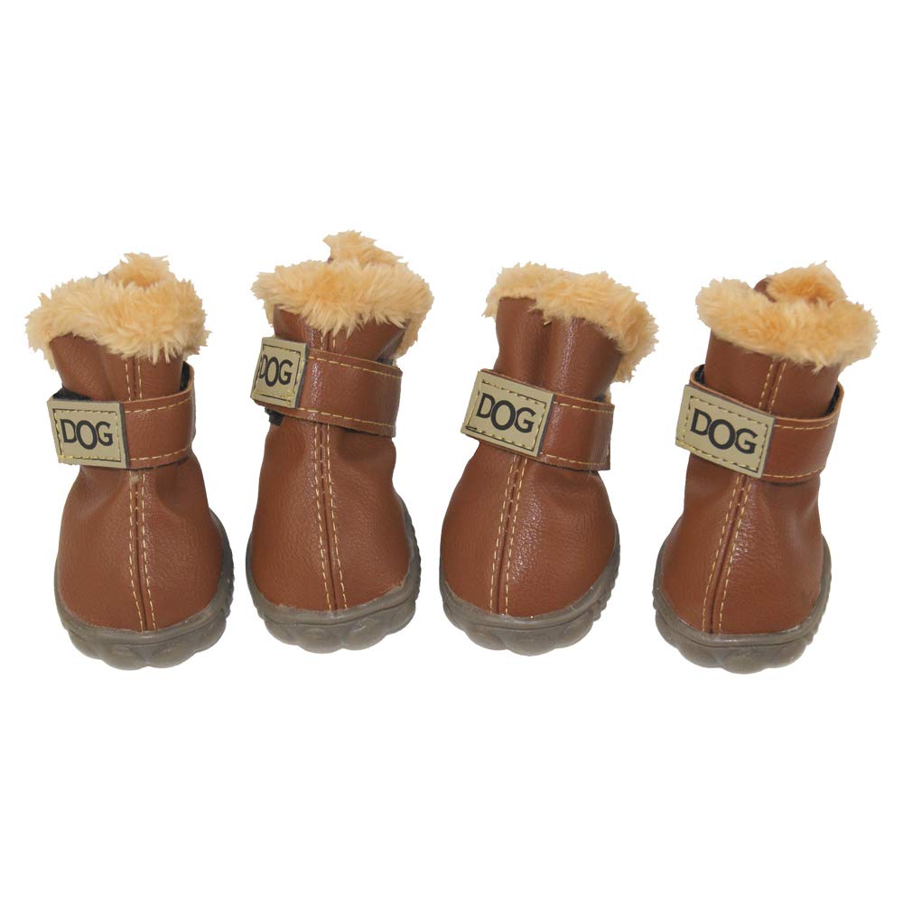 Winsoon dog boots sole grip demonstrates slip resistance on snow.