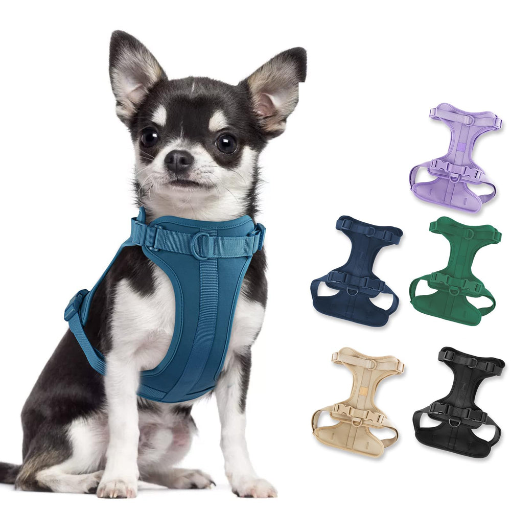 Wisedog No Pull Harness close-up shows breathable navy mesh and soft cushioning.