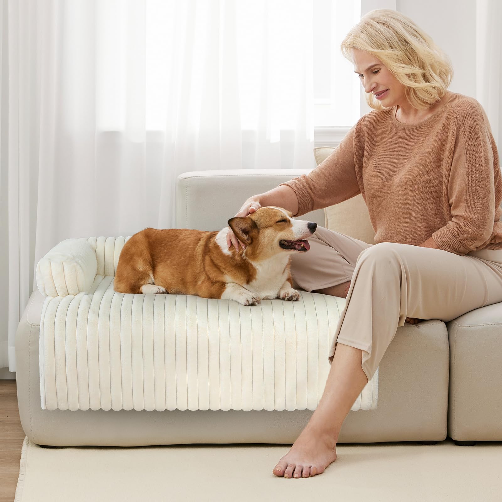 Wn's Day Luxurious Dog Couch Bed expansion after unpacking is ready for use.