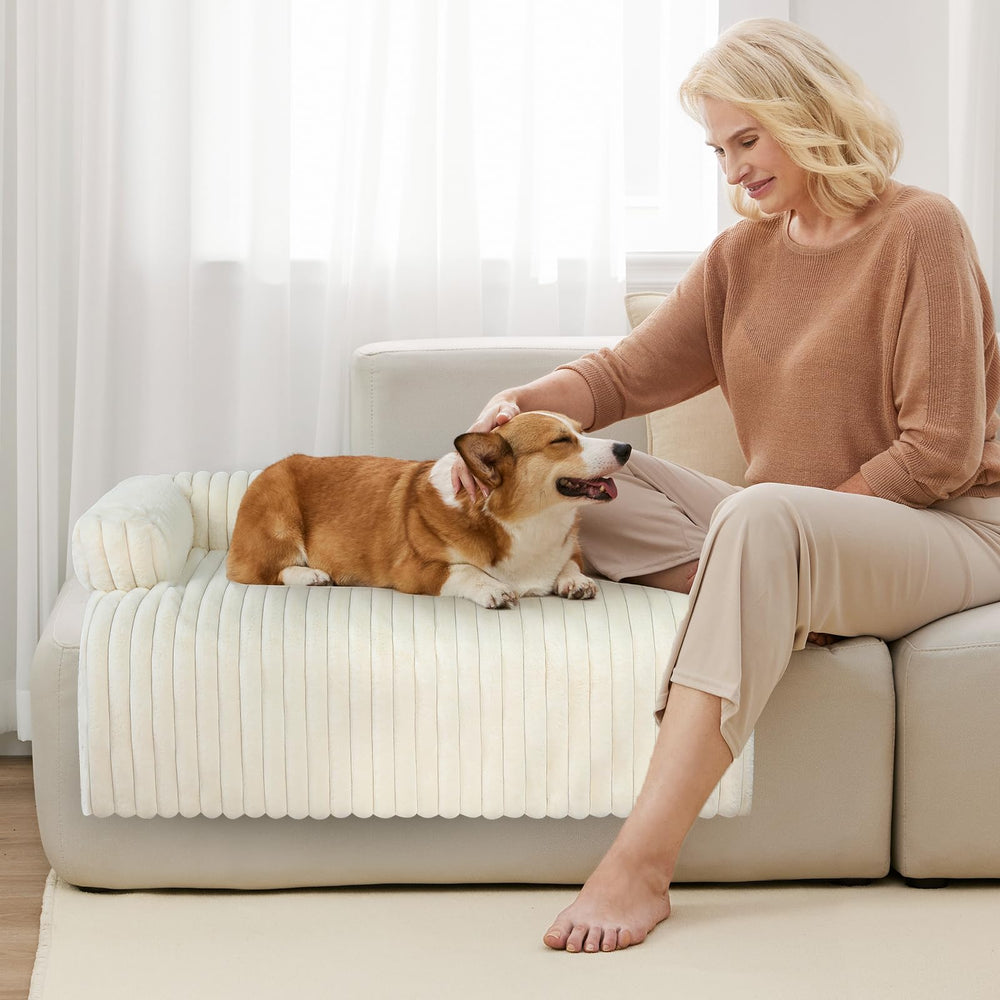 Wn's Day XXL sofa bed fits on couches and car seats for versatile use.