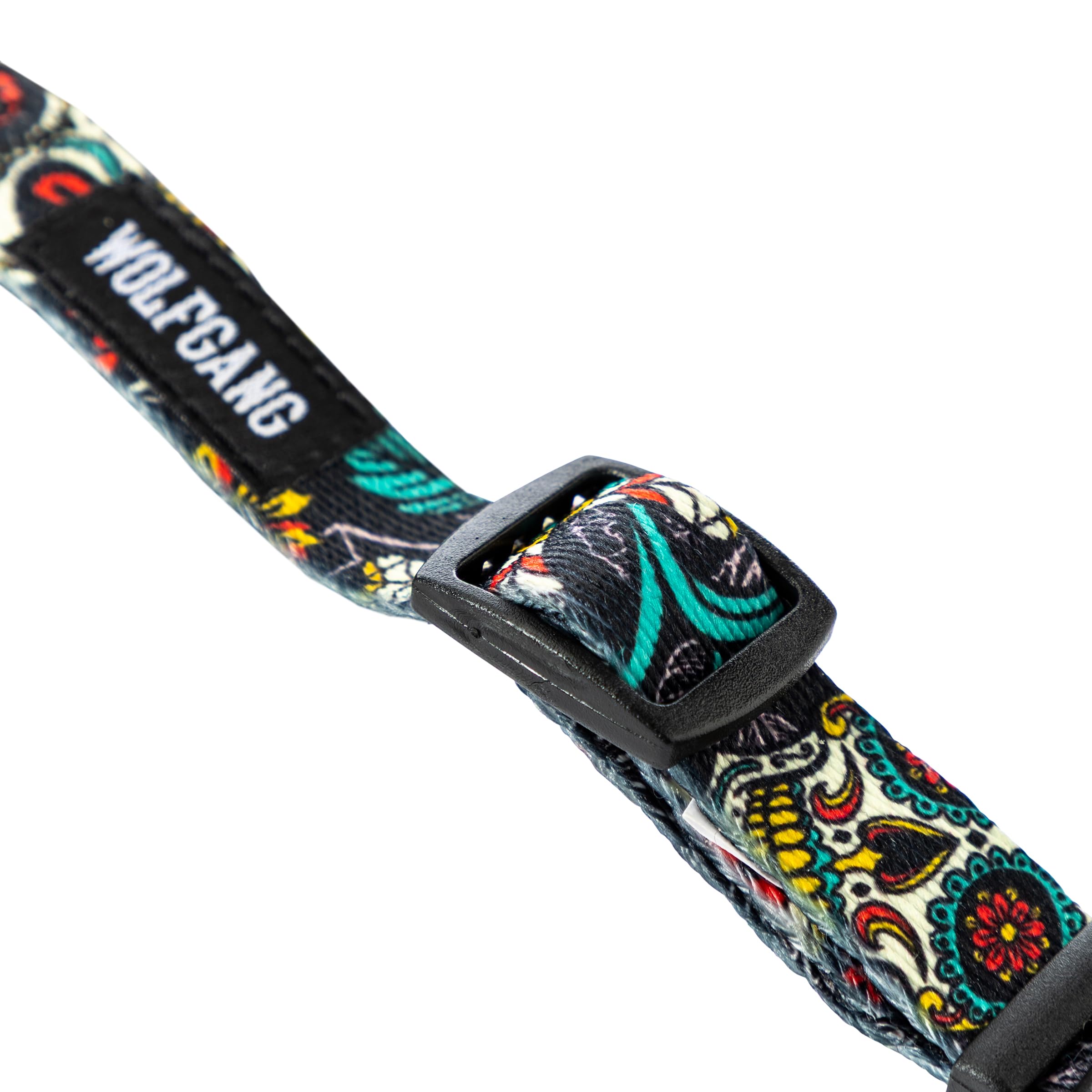 Wolfgang Weather-ready collar resists stain and wear for all-season adventures.