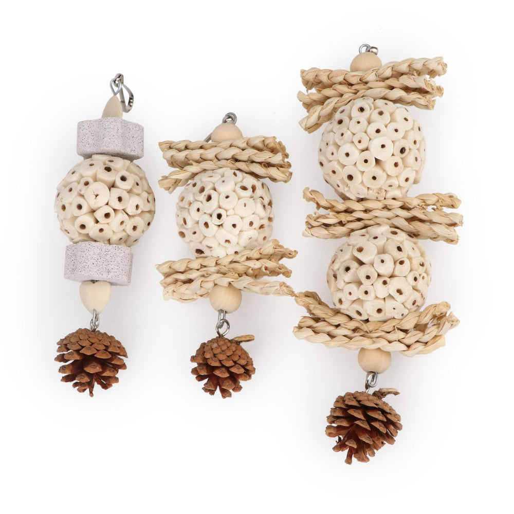 Wontee bird toys-chewing-shredding-action supports mental engagement.