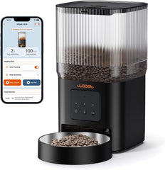 WOPET automatic feeder front view for convenient home use and discreet placement