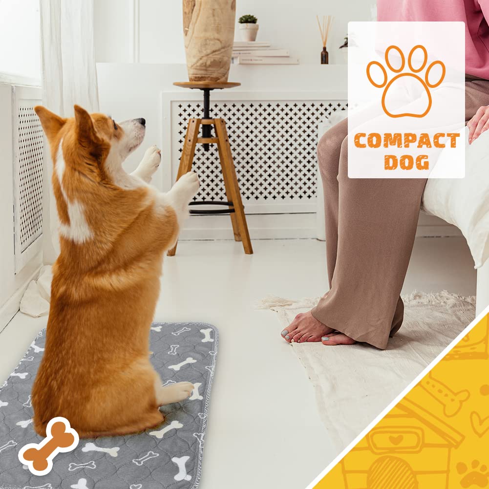 Wortade 6pack washable pee pad reusable-fold emphasizes easy storage and quick cleaning.