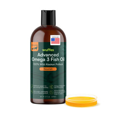 Wuffes Advanced Omega-3 dog oil pour for easy dosing and healthy skin