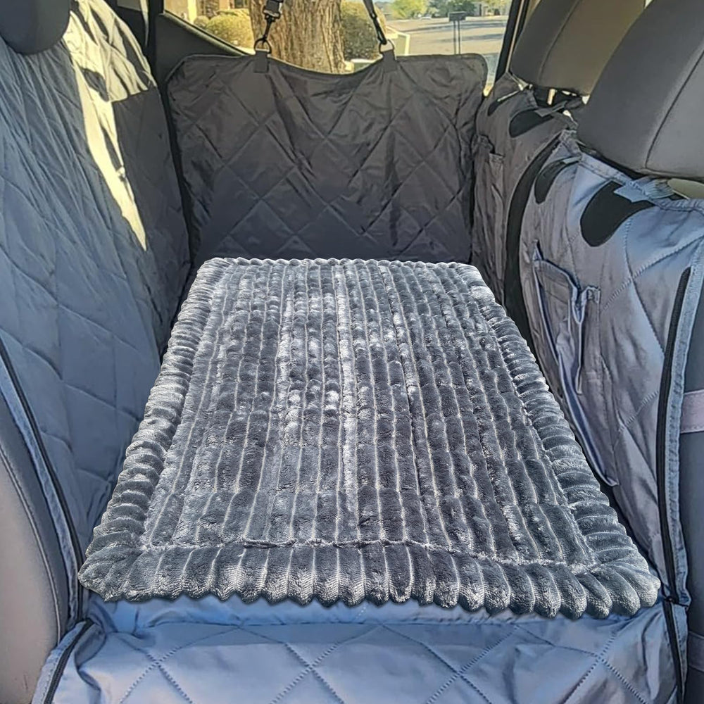 XFEXM silicone anti-slip bottom anchors the mat in place