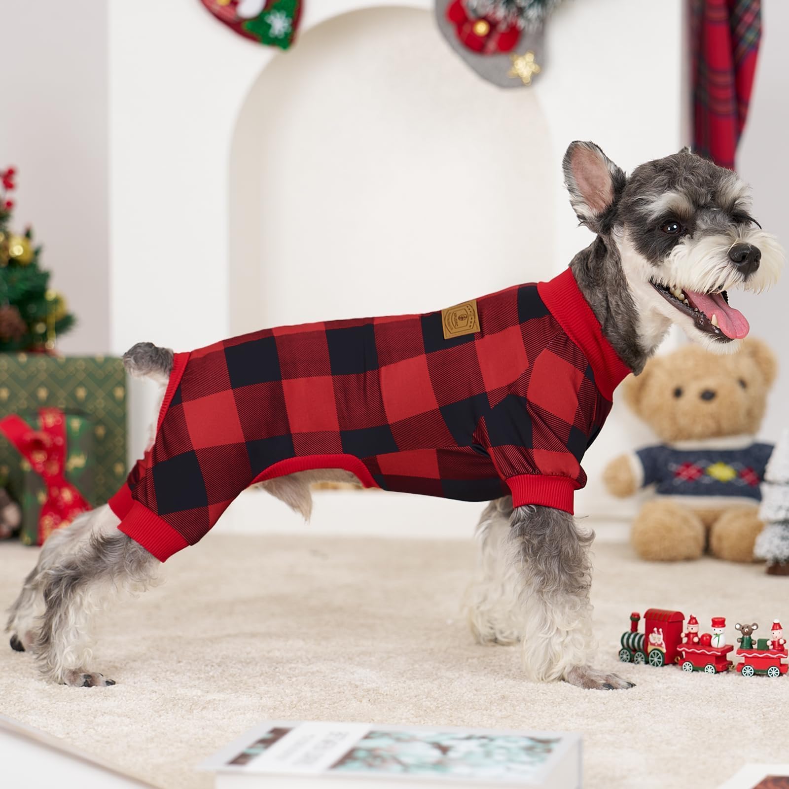 XPUDAC pull-on stretch design with four legs for easy wear