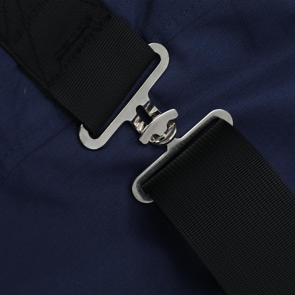 XUANNIAO belly-belts view shows secure, adjustable fit for stable turnout.