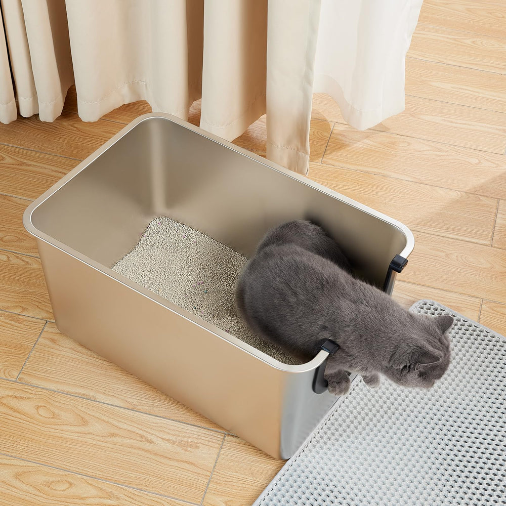 Yangbaga non-slip base keeps the litter box steady during use.