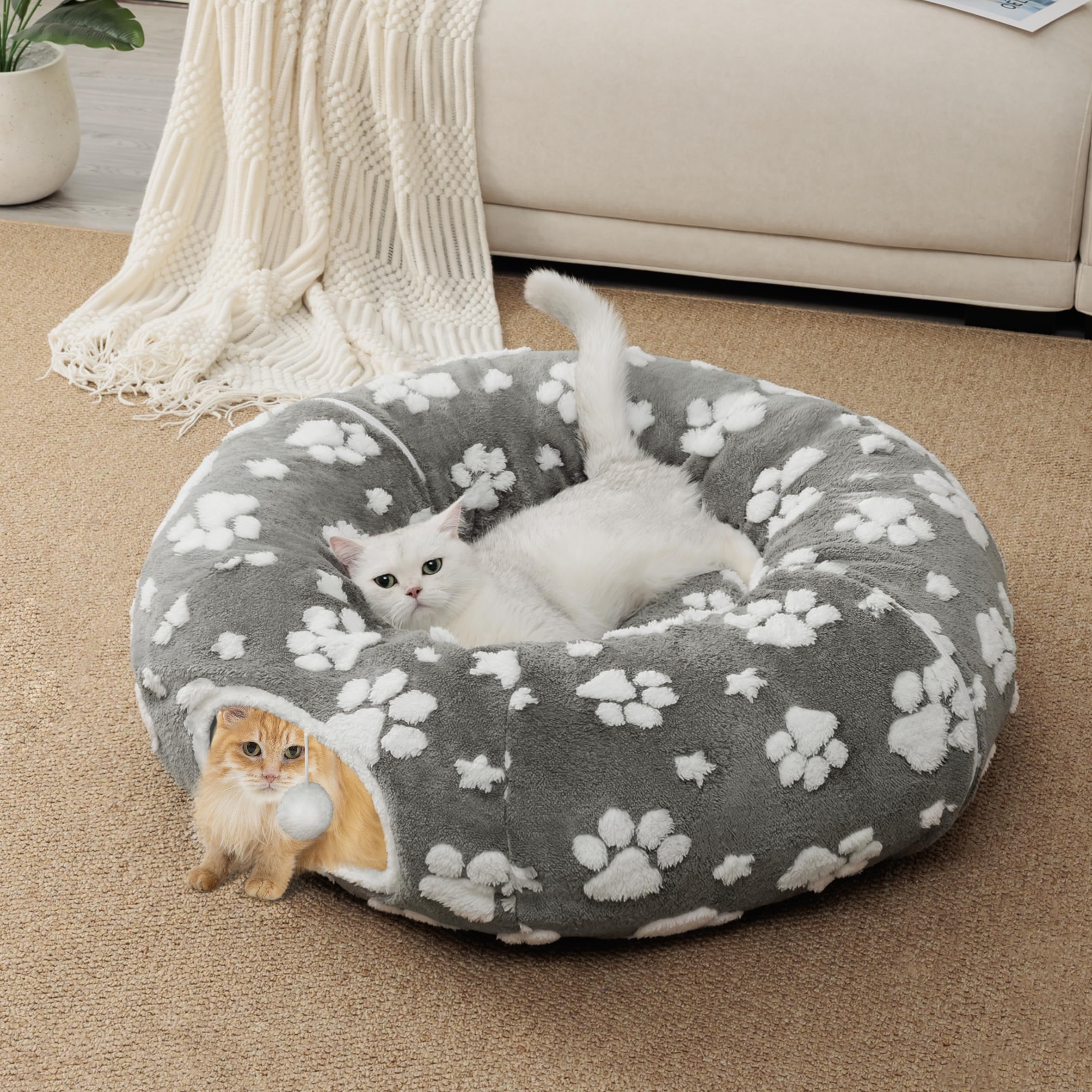 Yaning cat tunnel soft cushion removable enables easy cleaning and quick refresh.